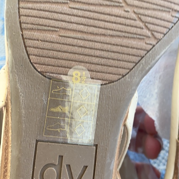 DV dolce vita sandals 8.5 new - Picture 6 of 6